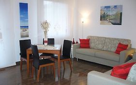 Aparthotel Feeling At Home